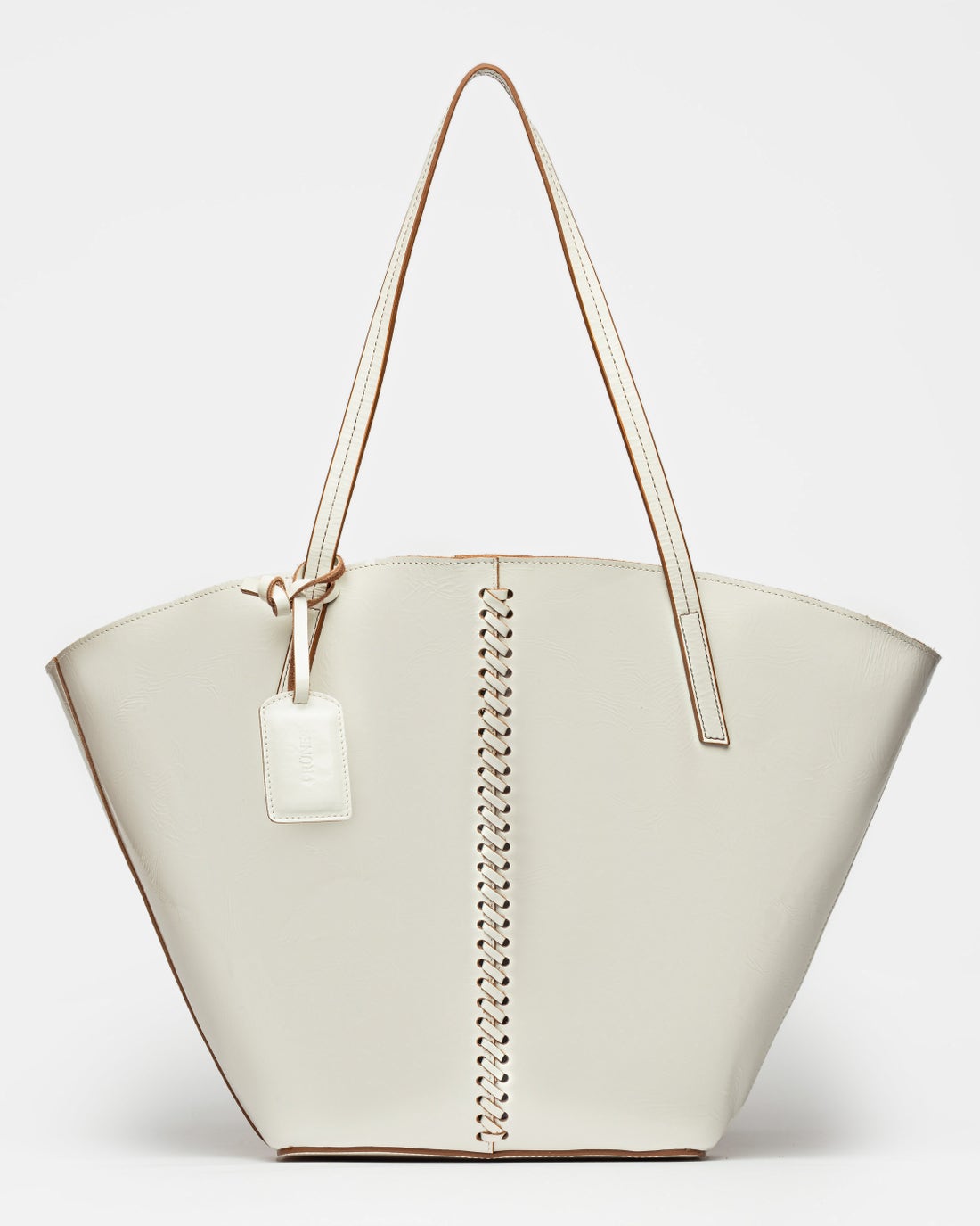 Shopper Neo Craft en cuero charol - ARS 59400.00