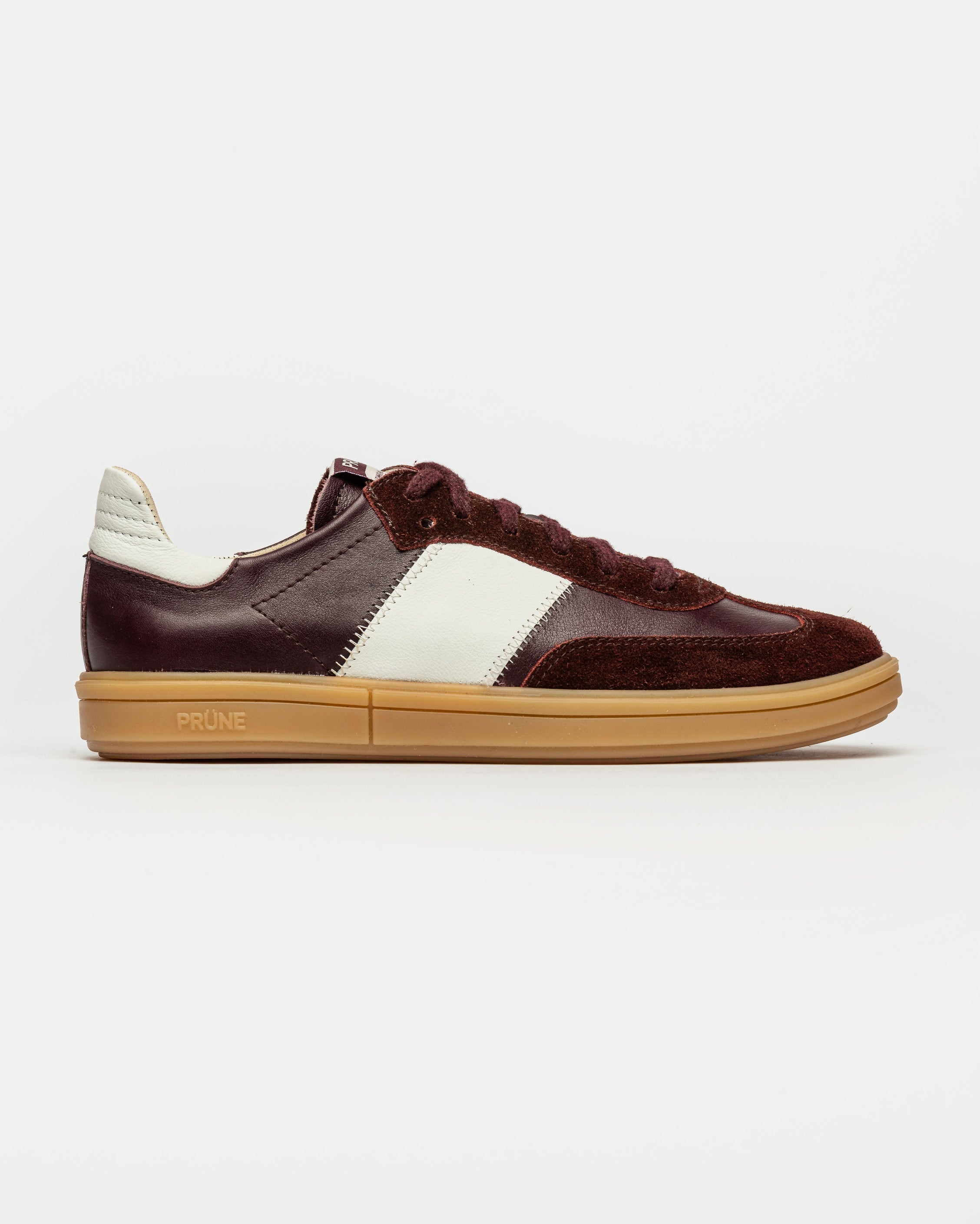 SNEAKER NIL EN CUERO LISO - ARS 10706.27